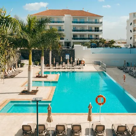 Ξενοδοχείο με διαμερίσματα Marinell Collection 4*