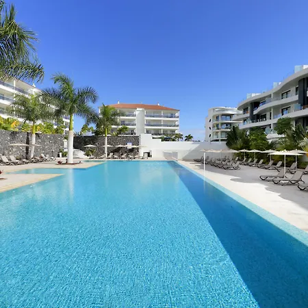 Ξενοδοχείο με διαμερίσματα Marinell Collection