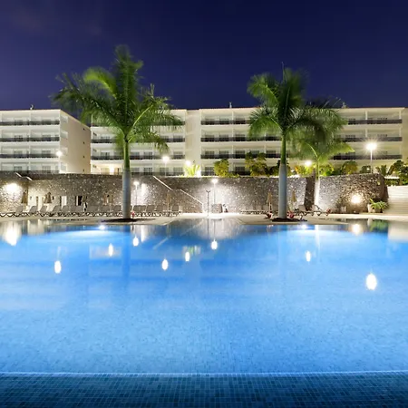 Ξενοδοχείο με διαμερίσματα Marinell Collection 4*